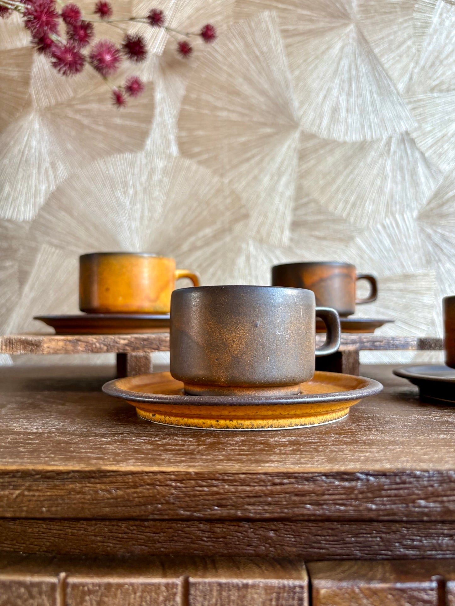 Vintage 70’s keramieken kop en schotel | set van 4