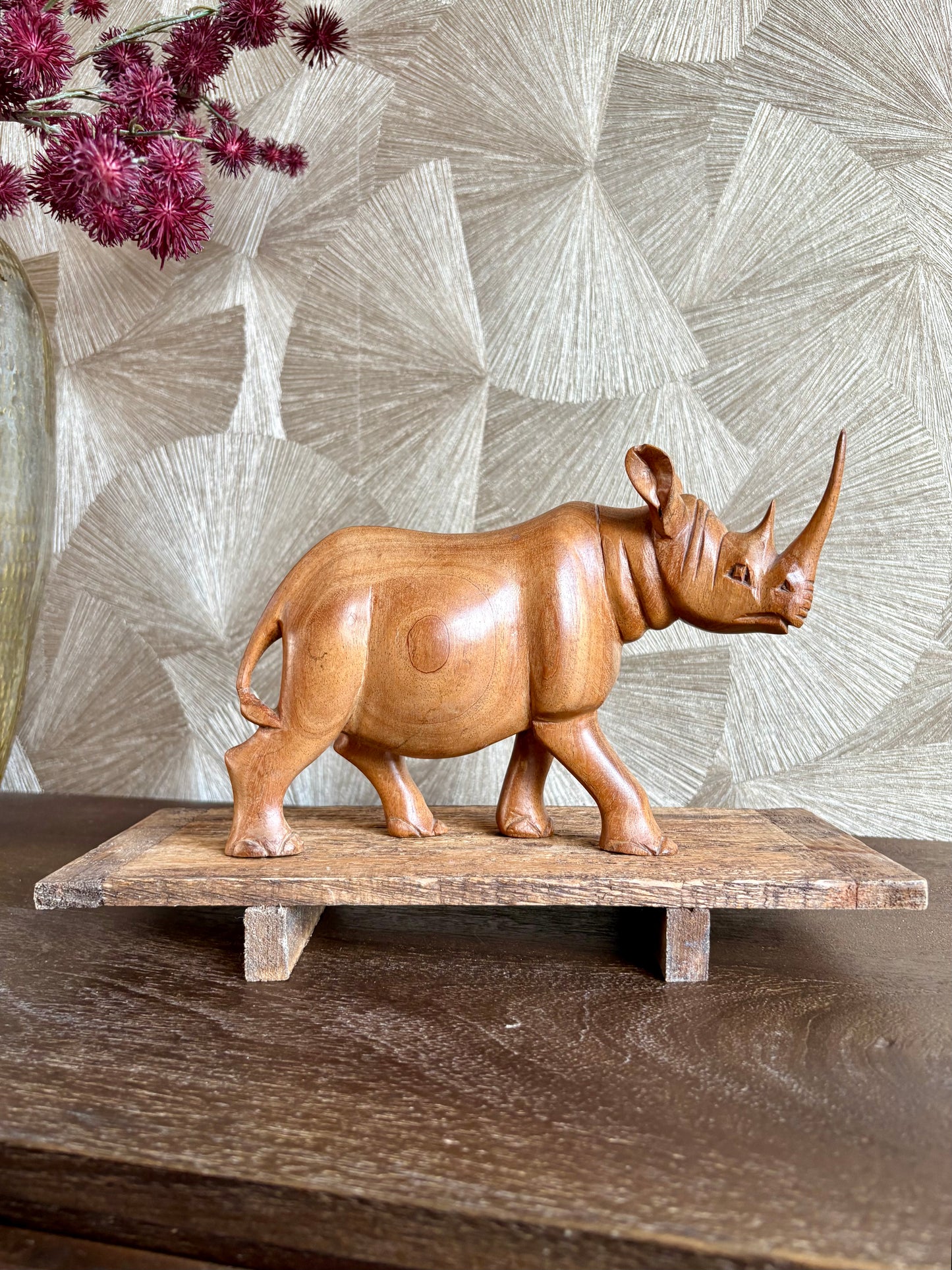 Vintage Art - houten beeld van neushoorn