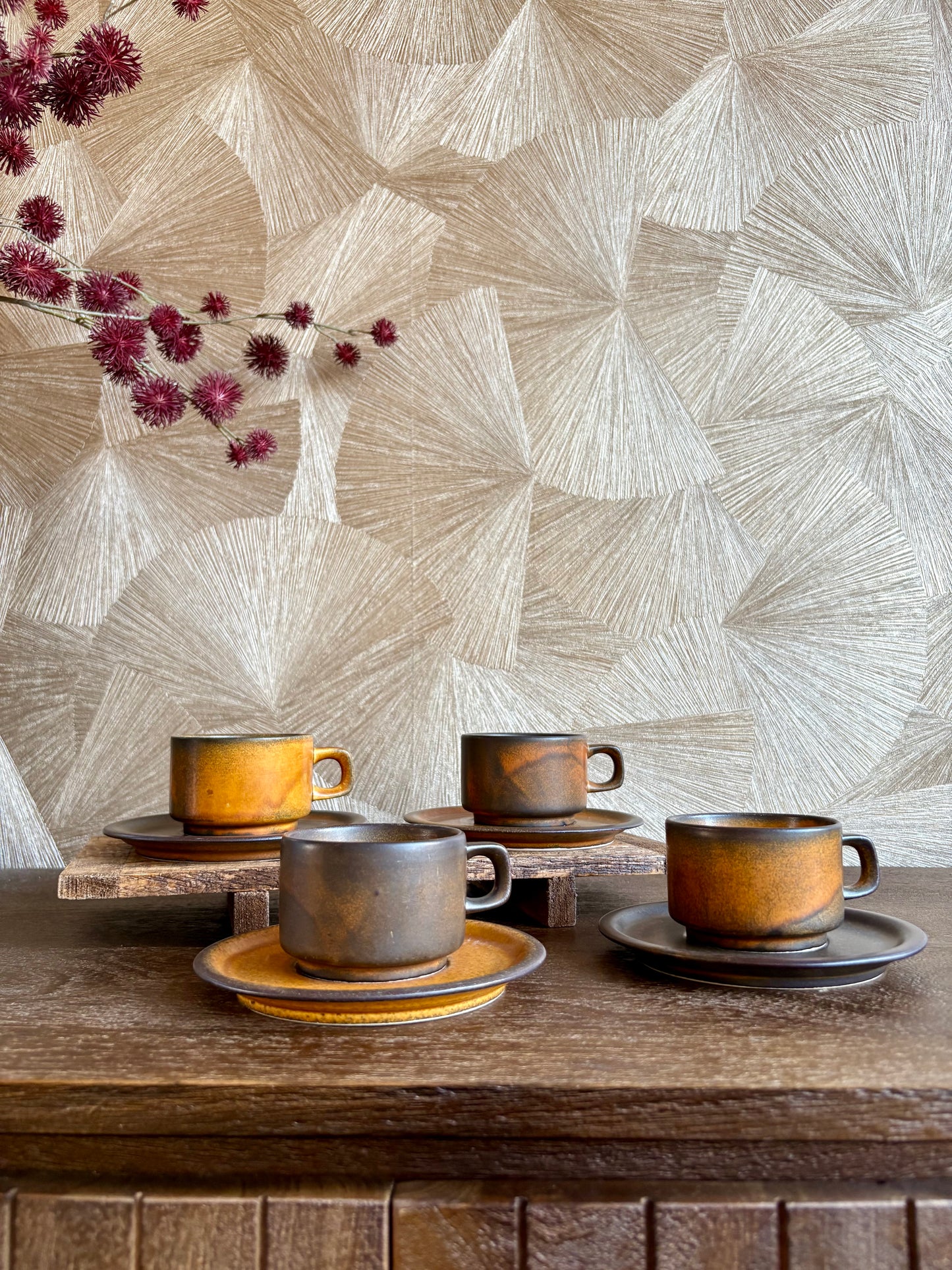 Vintage 70’s keramieken kop en schotel | set van 4