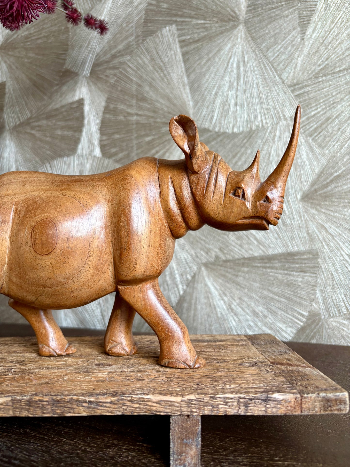 Vintage Art - houten beeld van neushoorn