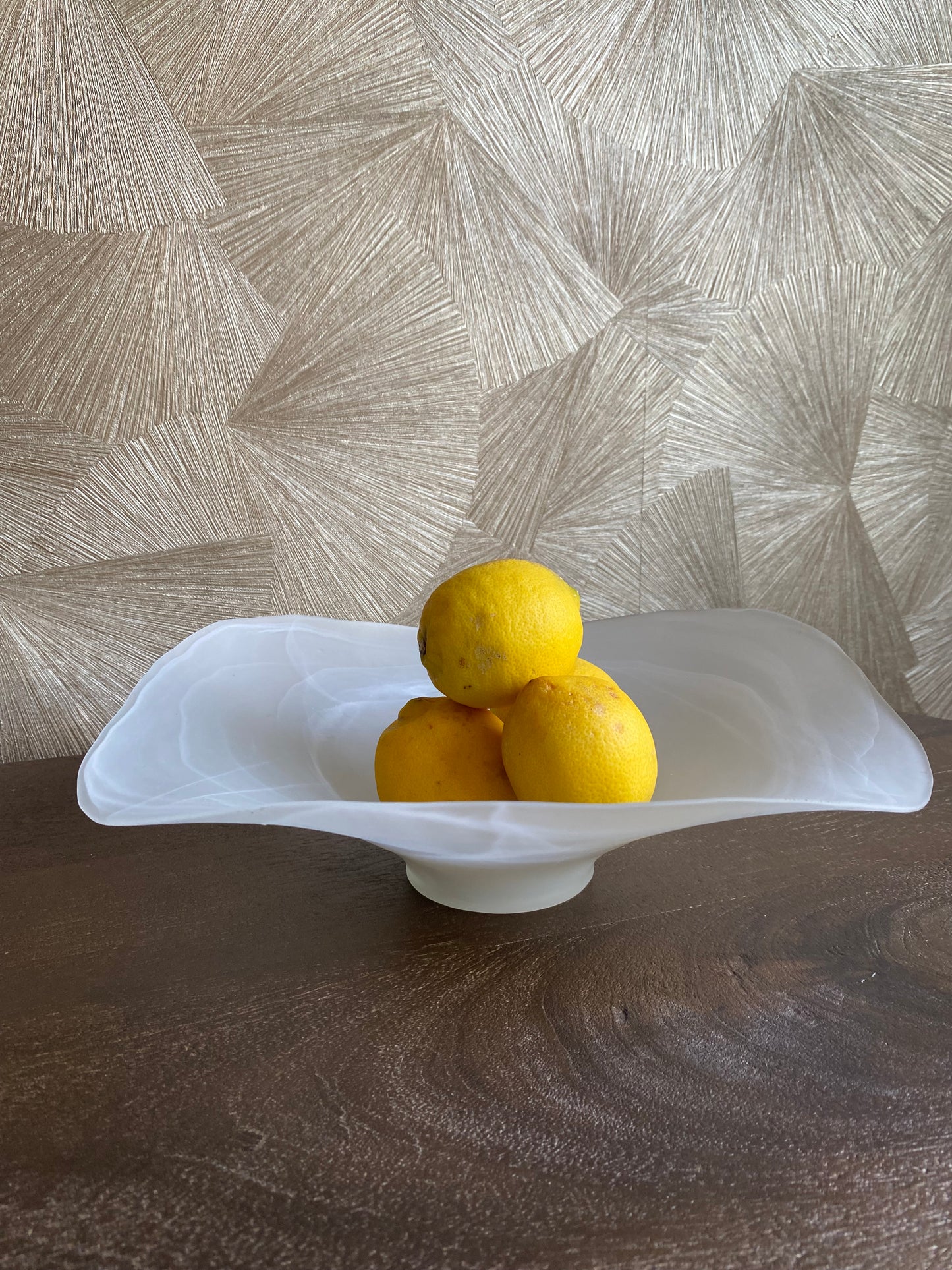 Vintage schaal van opaalglas